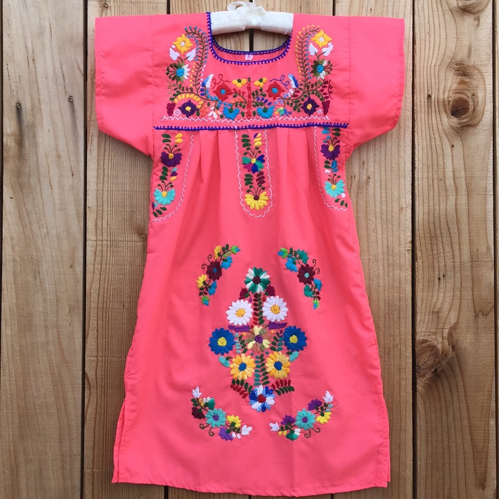 Mexican embroidered dress size 8 Years old girl